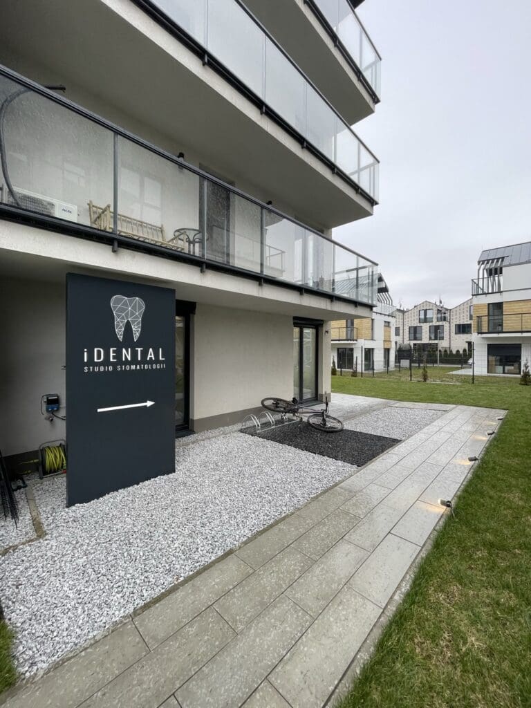 PYLON REKLAMOWY – skuteczny sposób na zwiększenie widoczności firmy.