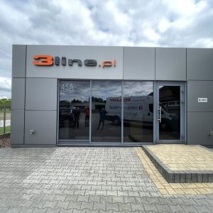 Oznakowanie zewnętrzne firmy – jak skutecznie wyróżnić swoją markę?